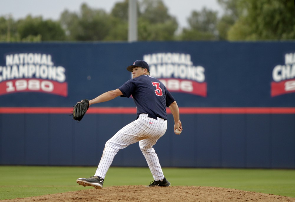 Arizona, Dalbec beat Mississippi State 1-0 in Game 1