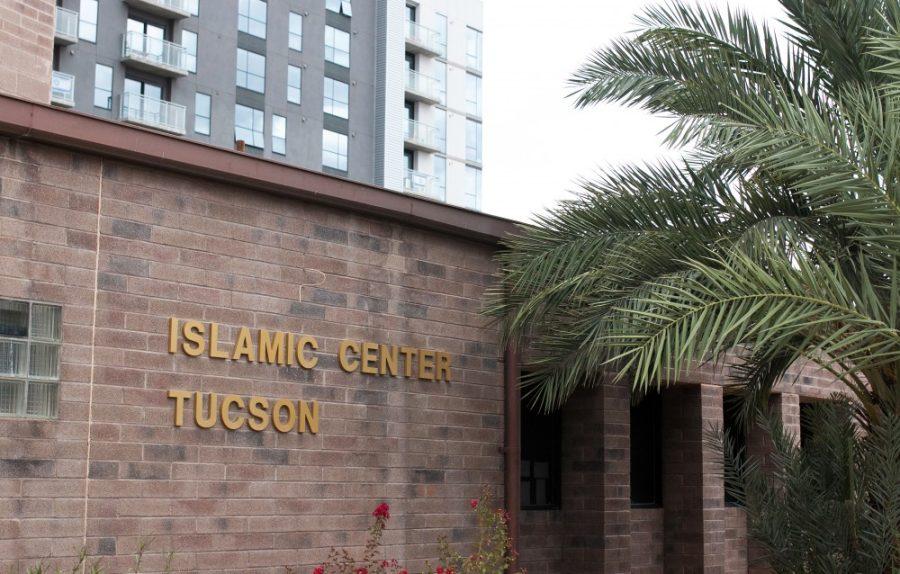 The+Islamic+Center+of+Tucson+sits+on+the+1st+St%2C+next+to+Sol+and+Luna%2C+just+off+of+campus.