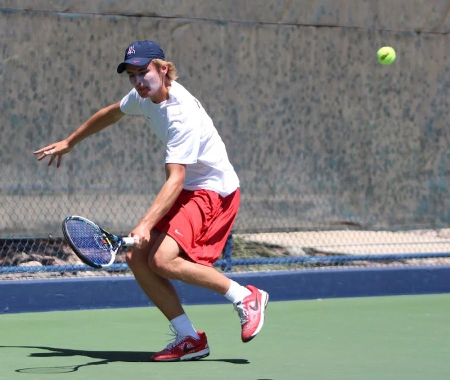 Arizona mens tennis sophomore Will Kneale returns a volley during Arizonas 4-1 loss to Oregon on Apr. 10, 2015 at the LaNelle Robson Tennis Center. 