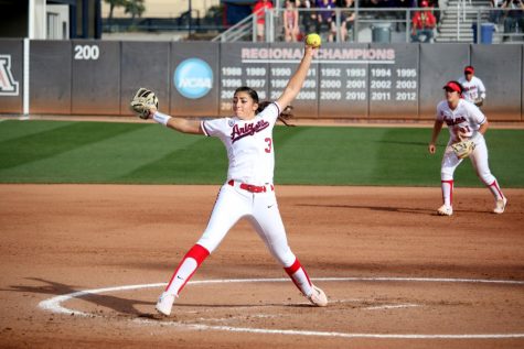 Arizona's Danielle O'Toole pitches during the UA-Baylor softball game on Saturday, Feb. 11.