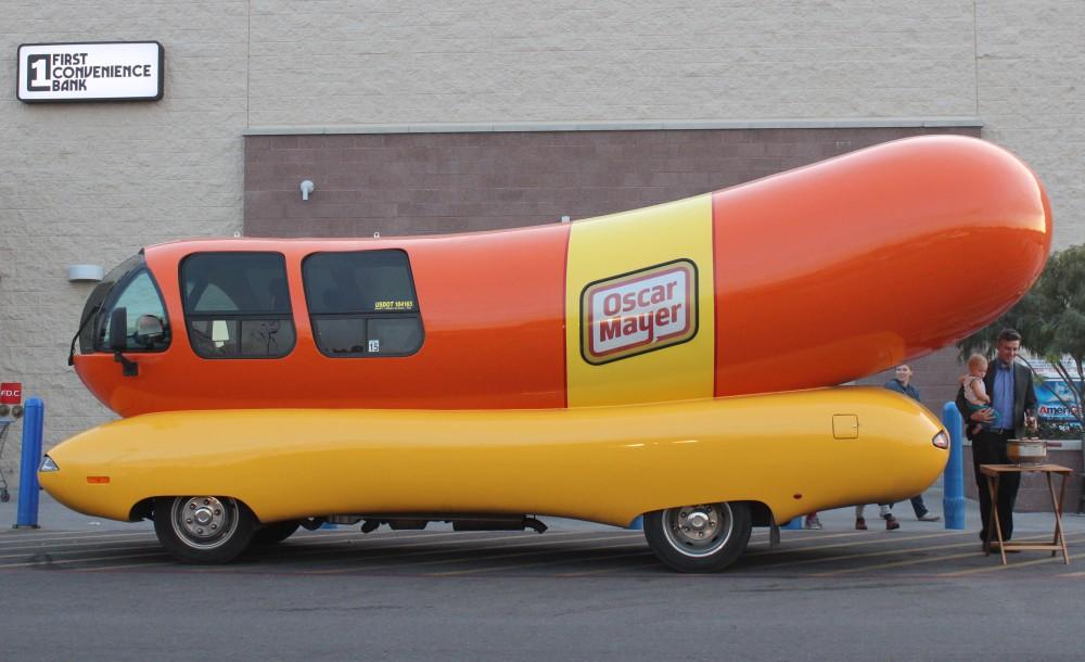 Oscar Mayer takes its Wienermobile for a spin around Tucson – The Daily ...