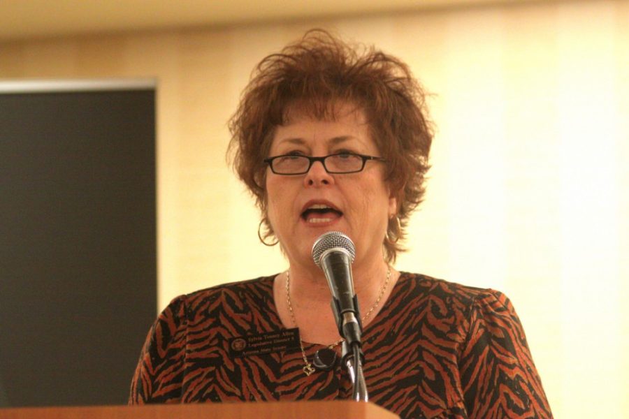 Arizona State Senator Sylvia Allen speaking at the Nullify Now! event in Downtown Phoenix, Arizona in 2011. Senator Allen recently proposed a stripped-down degree to accommodate lower income students.