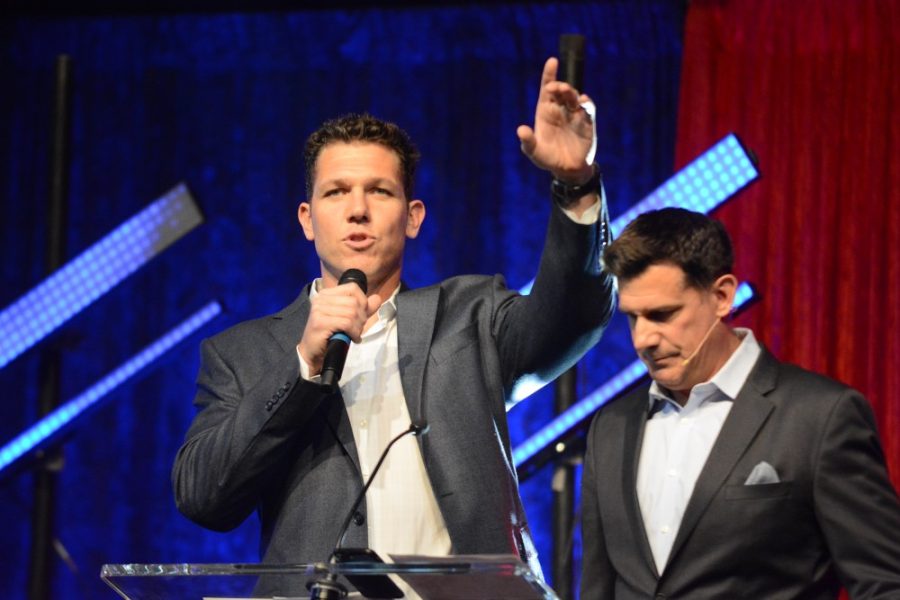 Luke Walton opens up the festivities at the first ever CATSYS on April 19 in McKale Center. Walton hosted the event alongside long time friend and Emmy Award winner and voice of the Lakers, Chris Geeter McGee.