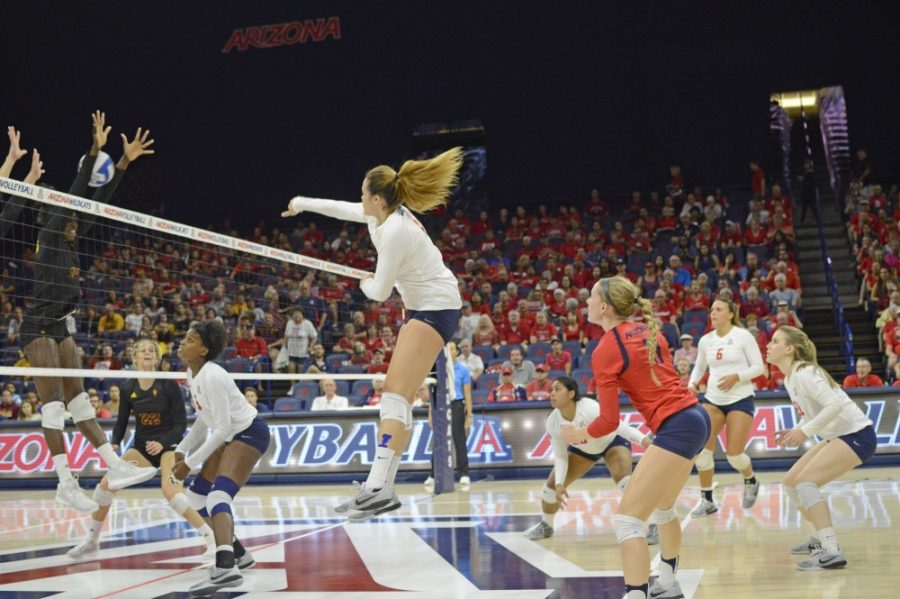 UA+outside+hitter+Kendra+Dahlke+spikes+the+ball+against+ASU+on+Sept.+21%2C+2016.+The+Wildcats+take+on+the+Sun+Devils+in+their+first+Pac-12+conference+match+this+Thursday%2C+Sept.+21.