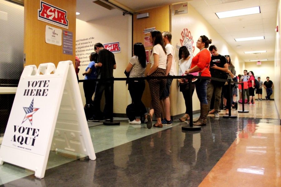 Early voting Pima County members wait in line to cast their vote in at the Associated Students of the University of Arizona office on Nov. 4, 2016.