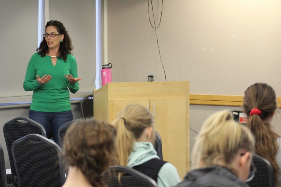 Jennifer Ravia, a nutritional science instructor at the University of Arizona gave a presentation on vegan and vegetarian diets on Thursday, Feb. 15 at Campus Health in Tucson, Ariz.. The informational presentation gave tips to students on how to balance student life on a  vegan or vegetarian diet and debunked common myths associated with the diets. The event was put on by Nutrition Navigators, a program by Campus Health which provides free seminars to students on popular food and nutrition topics.
