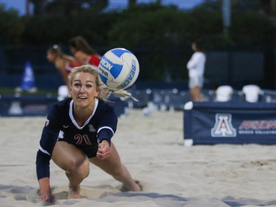 Arizona%26%238217%3Bs+Kacey+Nady+%2821%29++dives+to+reach+the+ball+during+the+Arizona-Utah+beach+volleyball+game+at+Bear+Down+Beach%2C+in+Tucson+Ariz.+on+Friday+April+20.