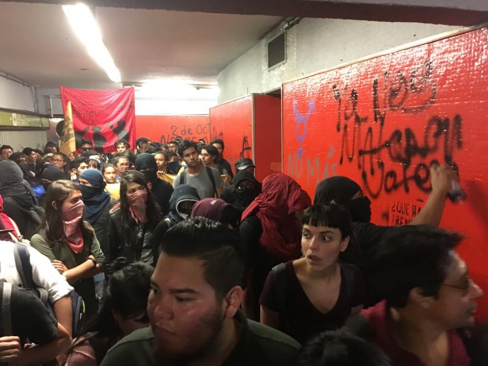 On Tuesday, Oct. 2, students in Mexico City marched from the sight of  the historic Tlatelolco Massacre, where over 100 participants of the 1968 student movement were killed, to the city center. The students  organized themselves by college, gathering under banners and wearing  matching bracelets to identify each other.