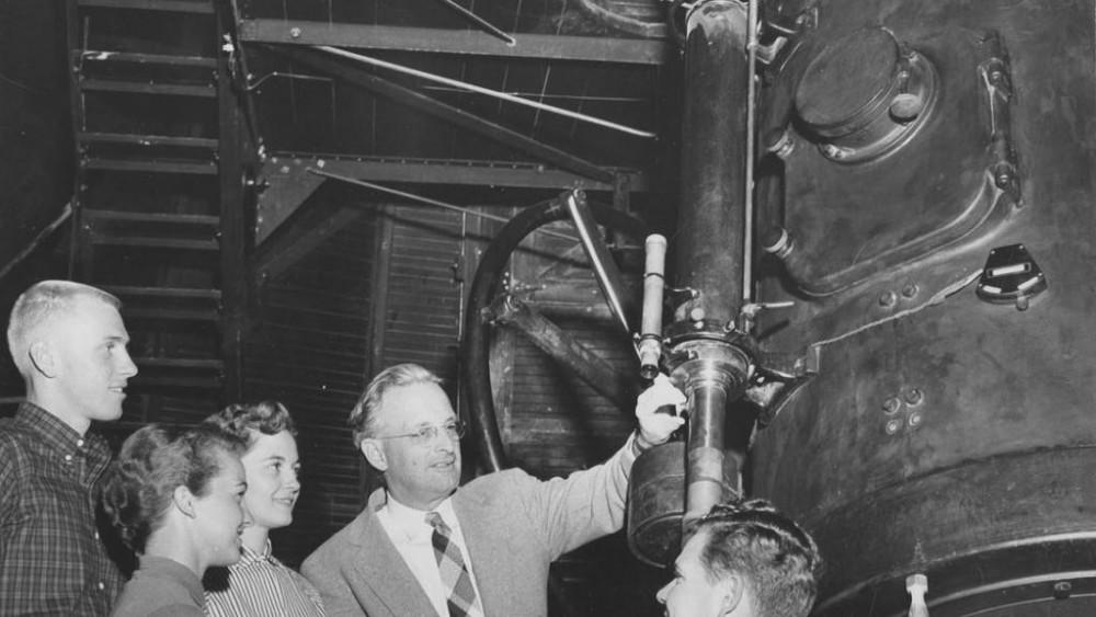 Edwin Francis Carpenter and his students at the Steward Observatory. Carpenter was a UA professor and nationally recognized astronomer.