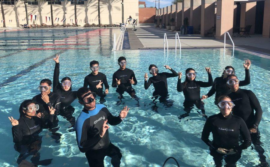 Attendees+practice+their+scuba+diving+skills+at+the+2019+Western+Region+Outdoor+Leadership+Conference+at+the+Student+Recreation+Center+on+Jan.+19%2C+2019.
