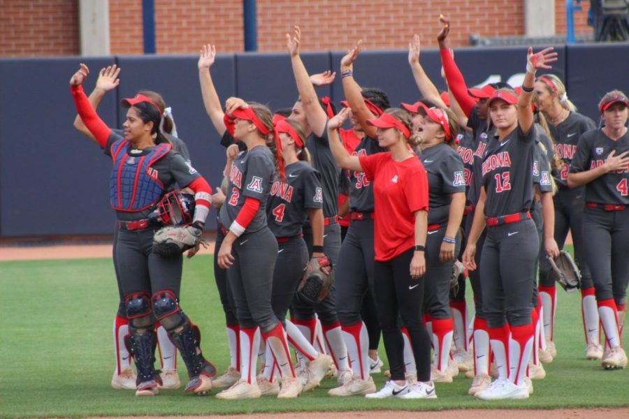 The+Arizona+softball+team+celebrates+after+a+12-3+win+over+Auburn+in+the+Tucson+Regional+Championship+at+Hillenbrand+Stadium+on+May+19.+
