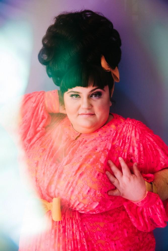 Kitty Von Quim (Audtin, TX), Headliner at The 6th Annual Arizona Burlesque Festival. 