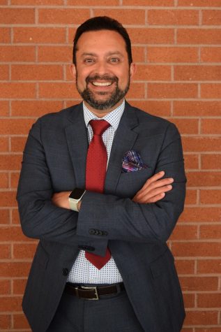 Professor Rajesh Khanna at the University of Arizona, who is a senior member of the National Academy of Inventors. Khanna is a professor of Anesthesiology, Neurosciene, and Pharmacology.