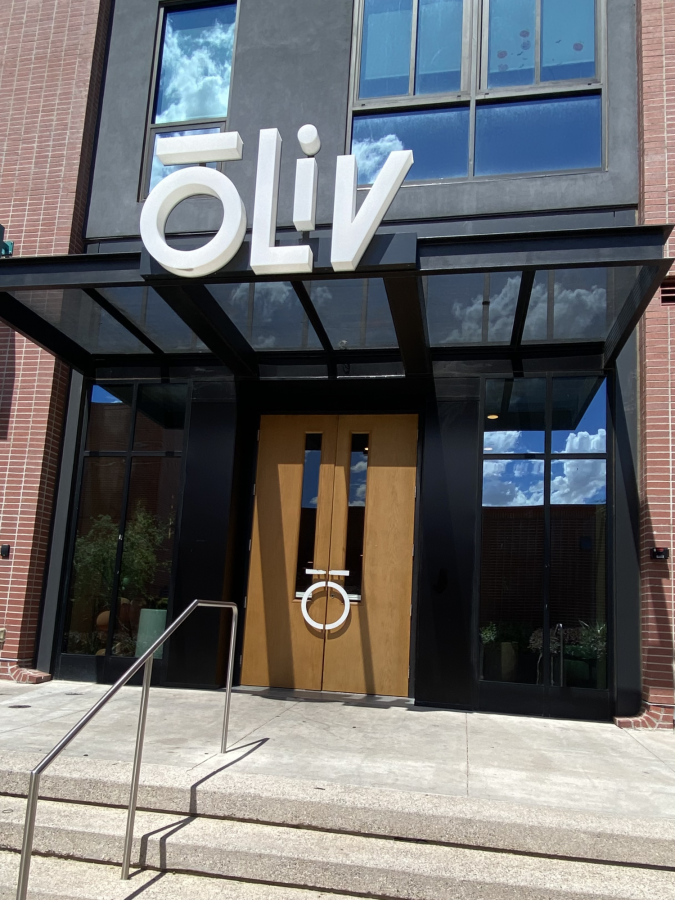 An+entrance+to+the+Oliv+Tucson+apartment+complex+located+on+900+E.+2nd+St.+Oliv+is+west+of+campus+and+is+home+to+many+University+of+Arizona+students.