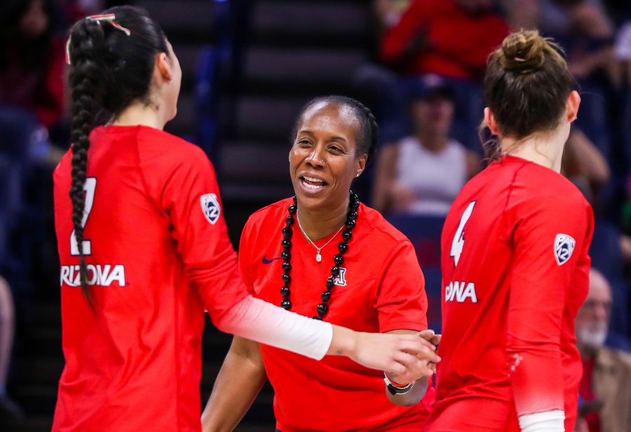 Assistant Head Coach Charita Stubbs talks to players in McKale Center on Nov. 23, 2022, in a game against University of Colorado at Boulder. The Wildcats lost the match 3 games to 1. (Courtesy of  Rebecca Sasnett, Arizona Athletics)