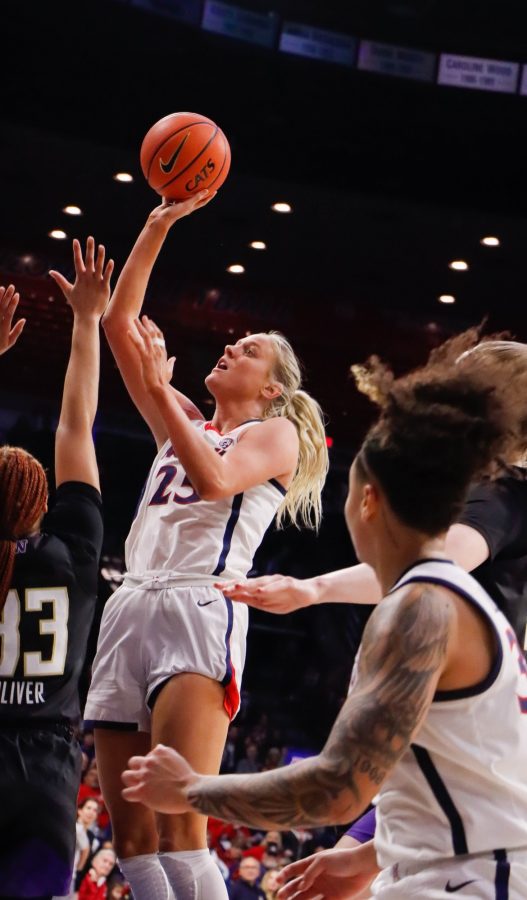 Cate+Reese%2C+a+forward+on+the+Arizona+womens+basketball+team%2C+takes+a+shot+jumper+on+Jan.+27%2C+in+McKale+Center.+The+Wildcats+won+the+game+61-54.