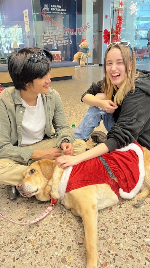 Students at the Fall 2022 Zen Day play with therapy dogs at the Campus Recreation centers. (Courtesy of Dan Blumenthal, assistant director of marketing and communications at Campus Recreation)