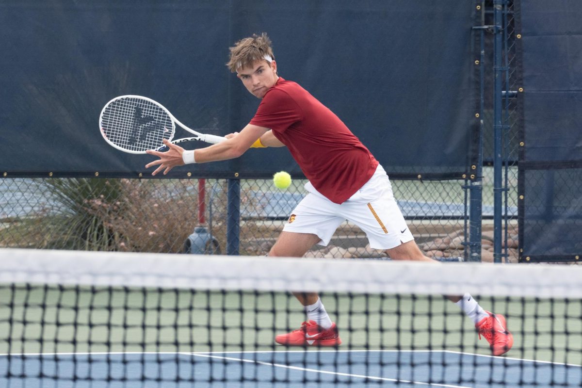 a University of Southern California player returns a ball during the first day of the ITA tennis kickoff weekend on Jan. 25 at Robson Tennis Center. USC's singles matchups ended in a 4-0 loss for the Trojans